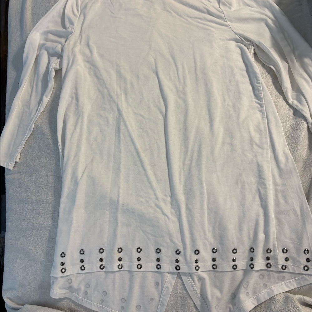 White 3/4 Sleeve Tunic with Grommet Accents